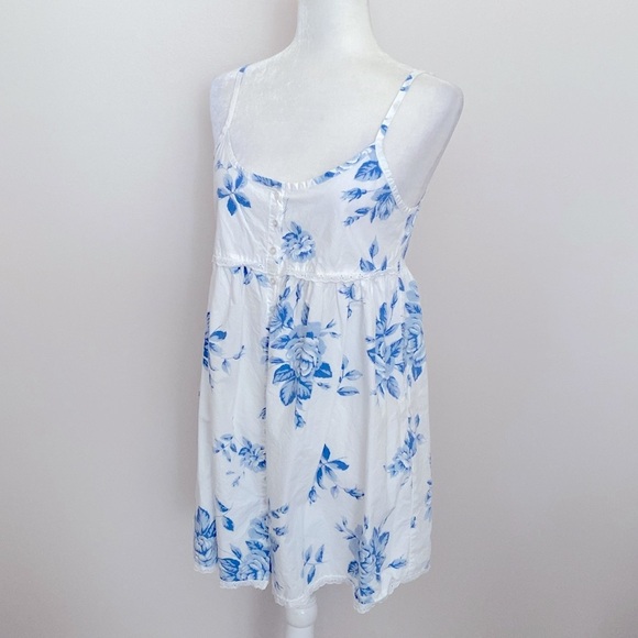 Victoria's Secret Blue Floral Dress - Picture 4 of 13